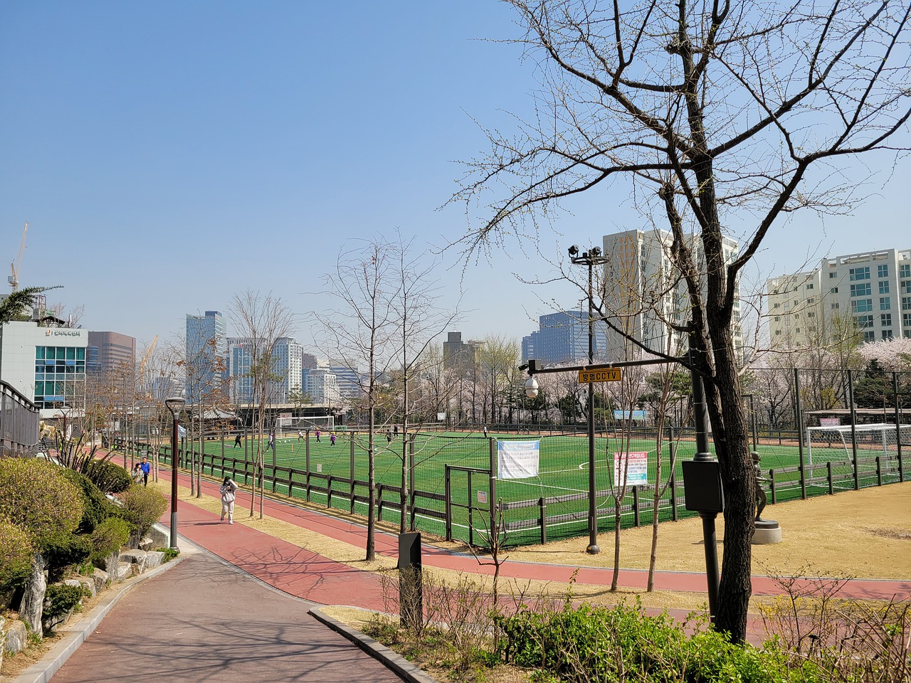 但这一事件 但这一事件